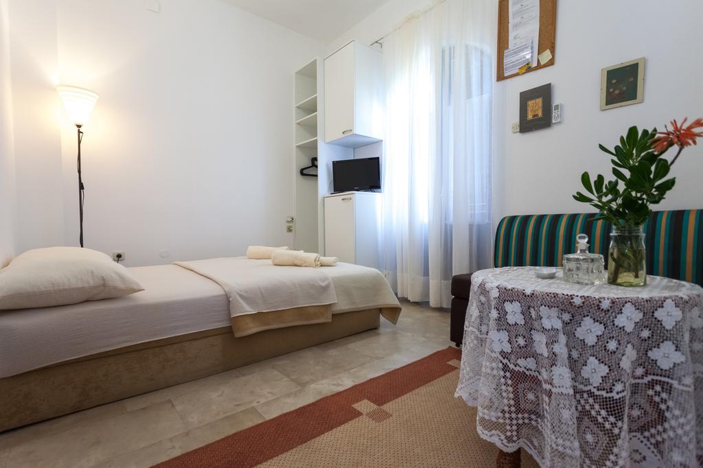 Villa Lavanda Паг Екстериор снимка