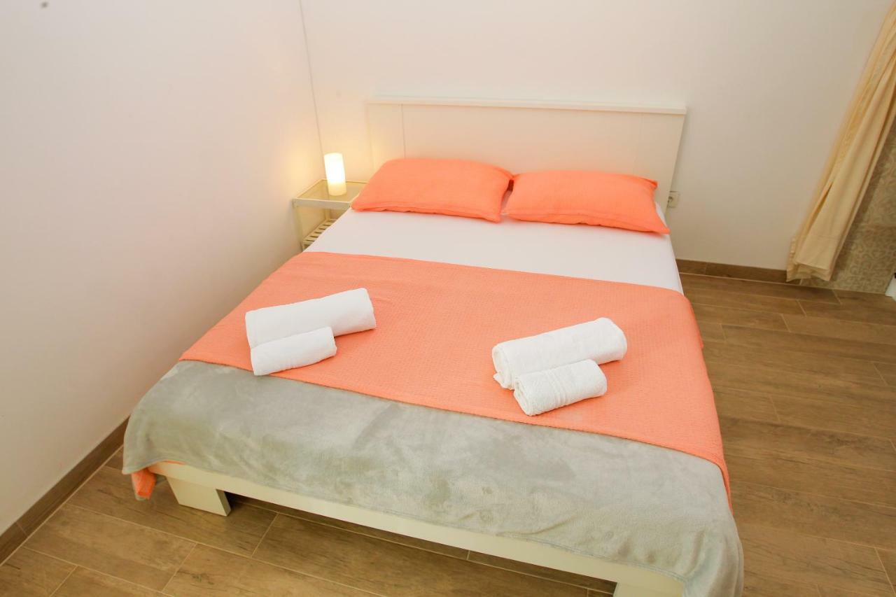 Villa Lavanda Паг Екстериор снимка