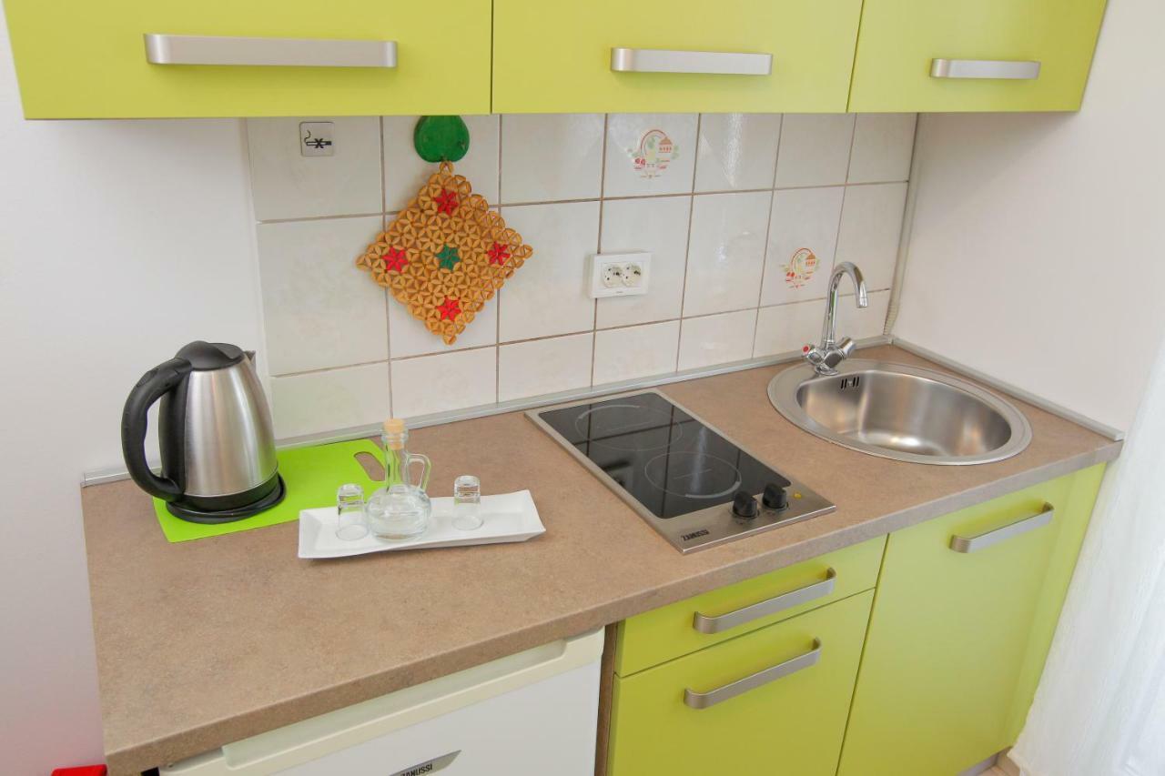 Villa Lavanda Паг Екстериор снимка