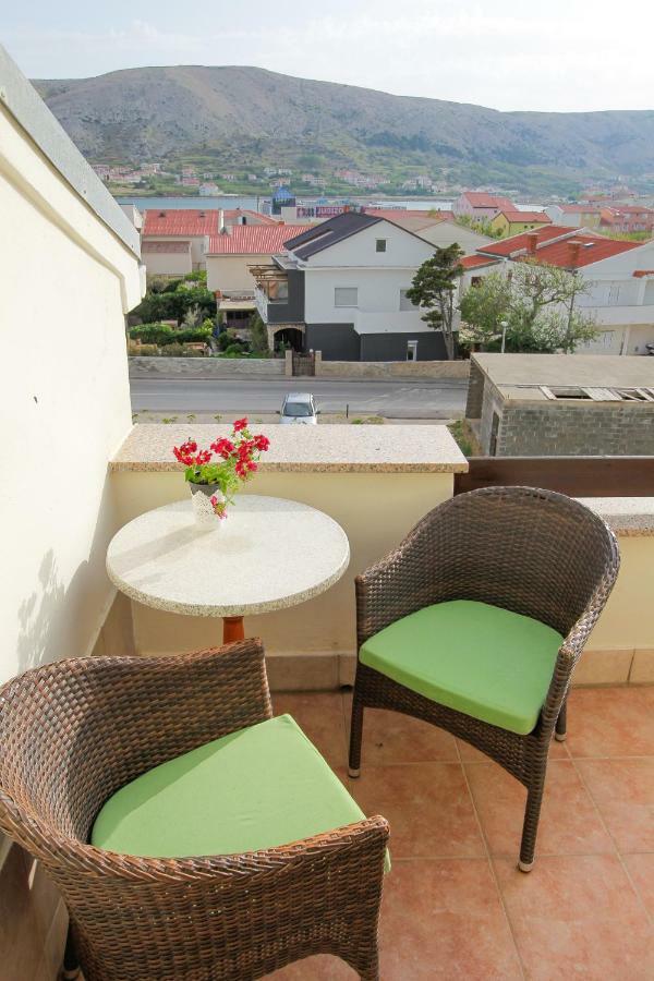 Villa Lavanda Паг Екстериор снимка