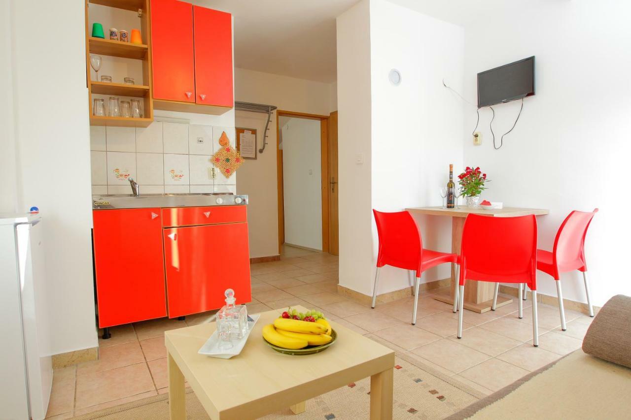 Villa Lavanda Паг Екстериор снимка