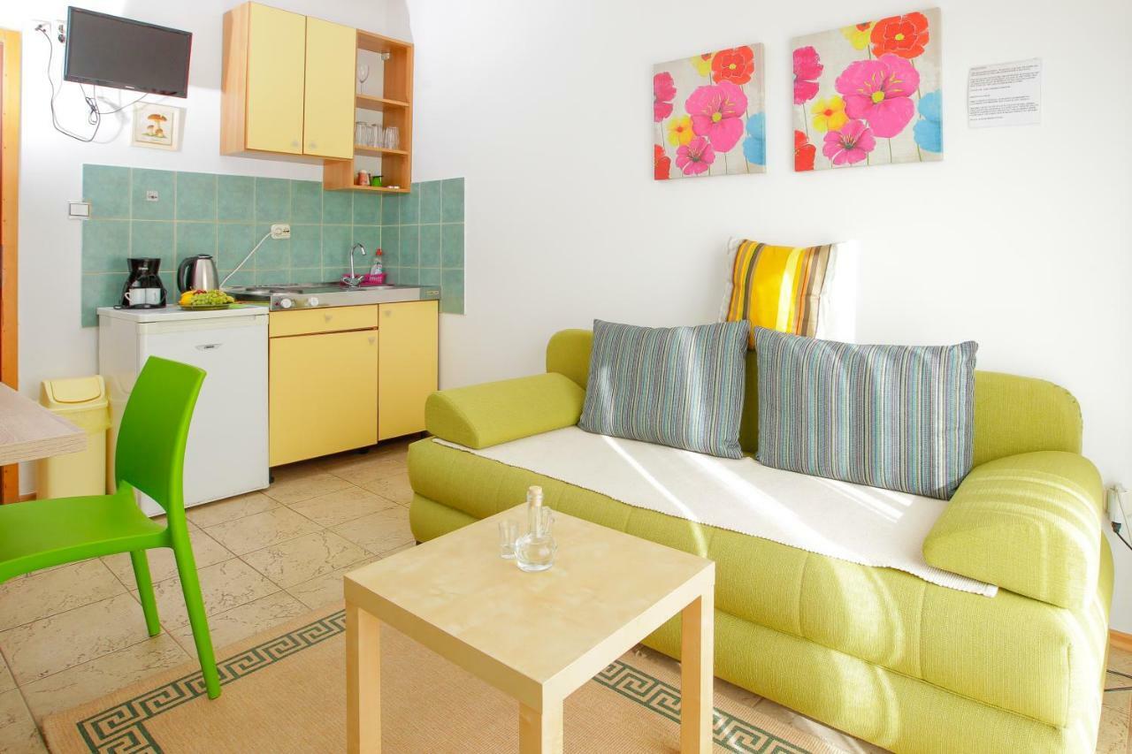 Villa Lavanda Паг Екстериор снимка
